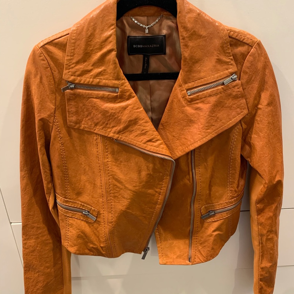 NEVER WORN BCBG Cropped leather jacket in a gorgeous camel color